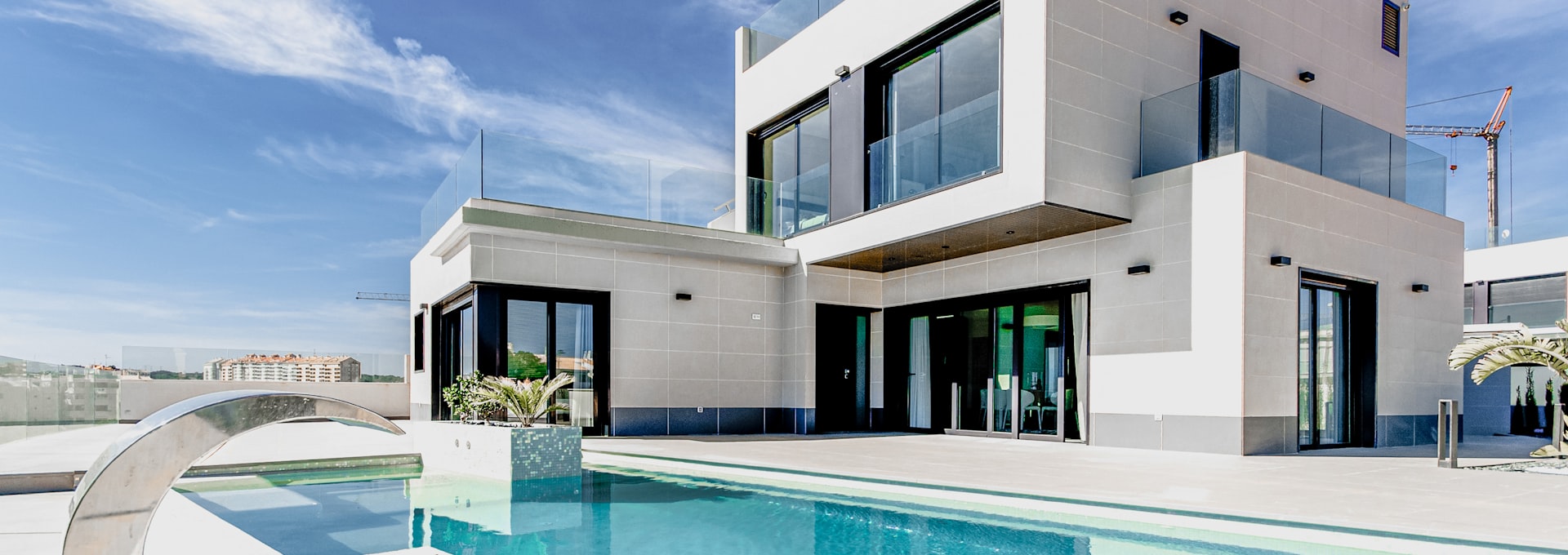 Corporate and residential real estate database - luxury properties