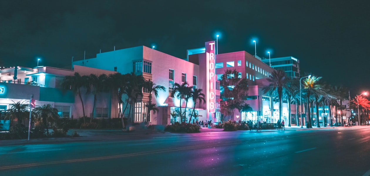 Real estate in Miami - luxury homes and condos